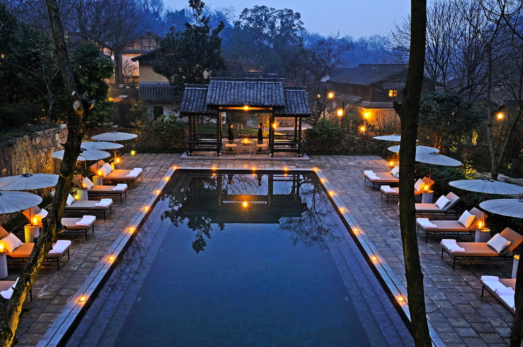 Amanfayun, China – Pool von außen