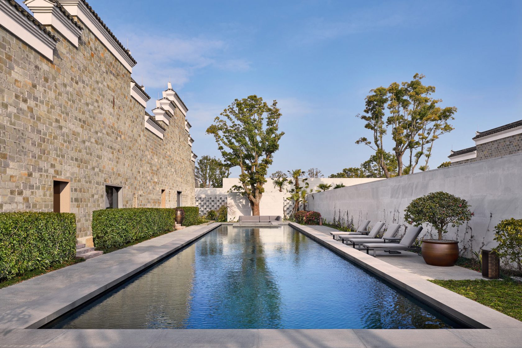 Amandayan China Antique Swimming Pool