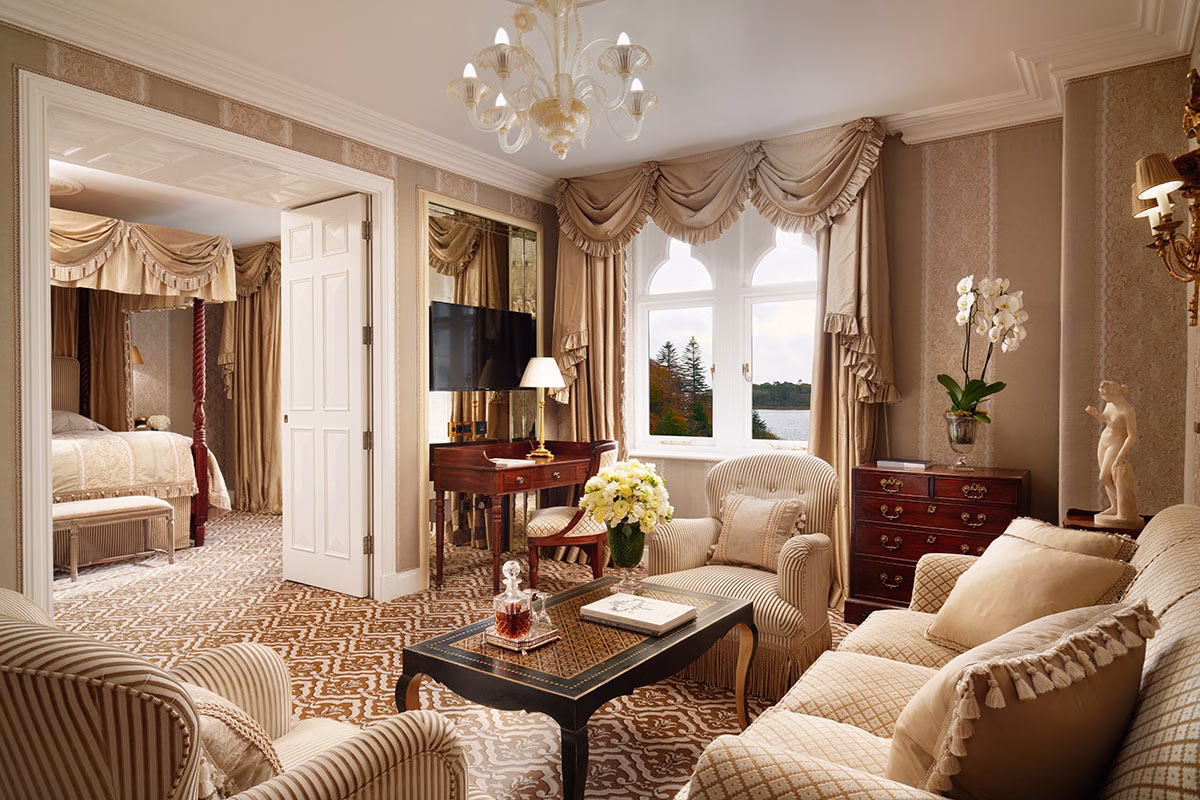 Junior Stateroom Lounge im Ashford Castle