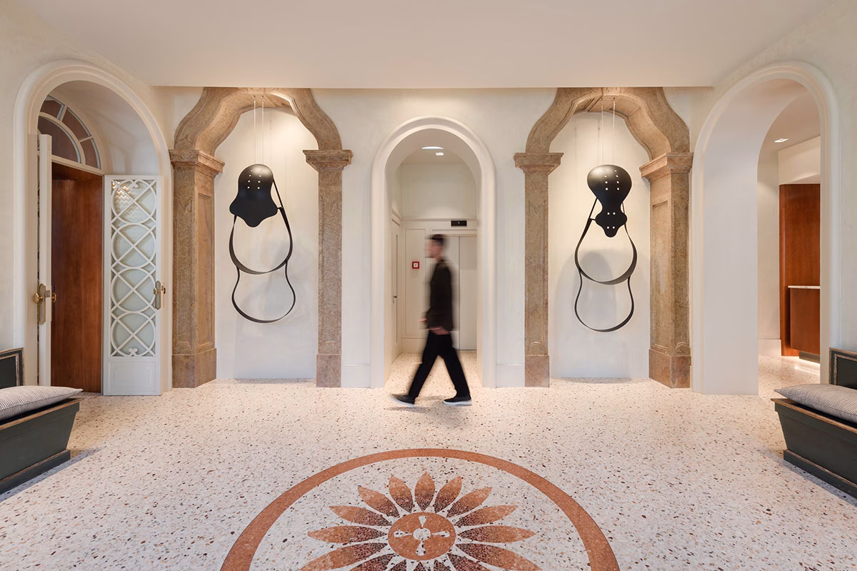 Eingang des Bairro Alto Hotel
