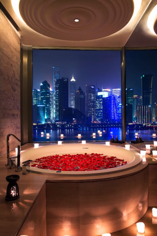 Privater Whirlpool im Panorama Bund Retreat des Banyan Tree Shanghai