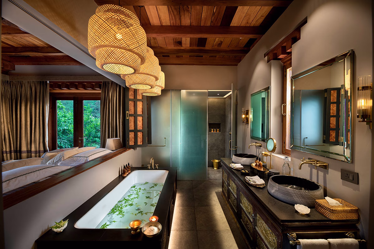 Badezimmer der Family Suite der andBeyond Punakha River Lodge