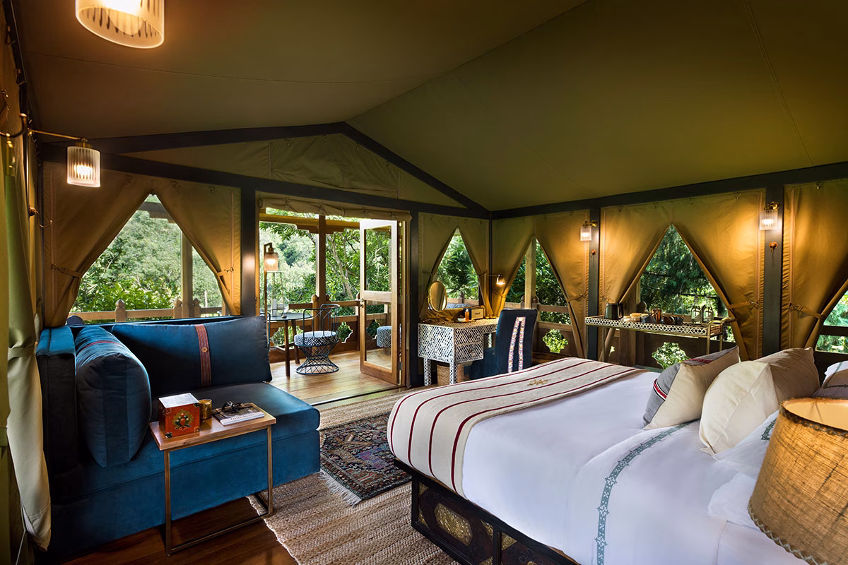 Innenraum der Tented Suite der andBeyond Punakha River Lodge