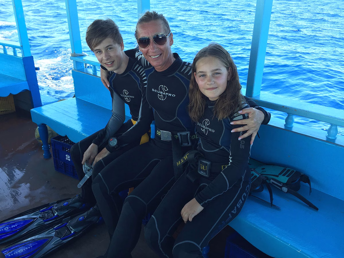 Bianka Straub mit Kindern beim Wassersport