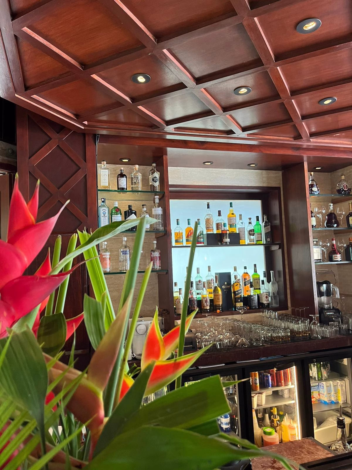 Bar im Constance Ephelia Seychelles