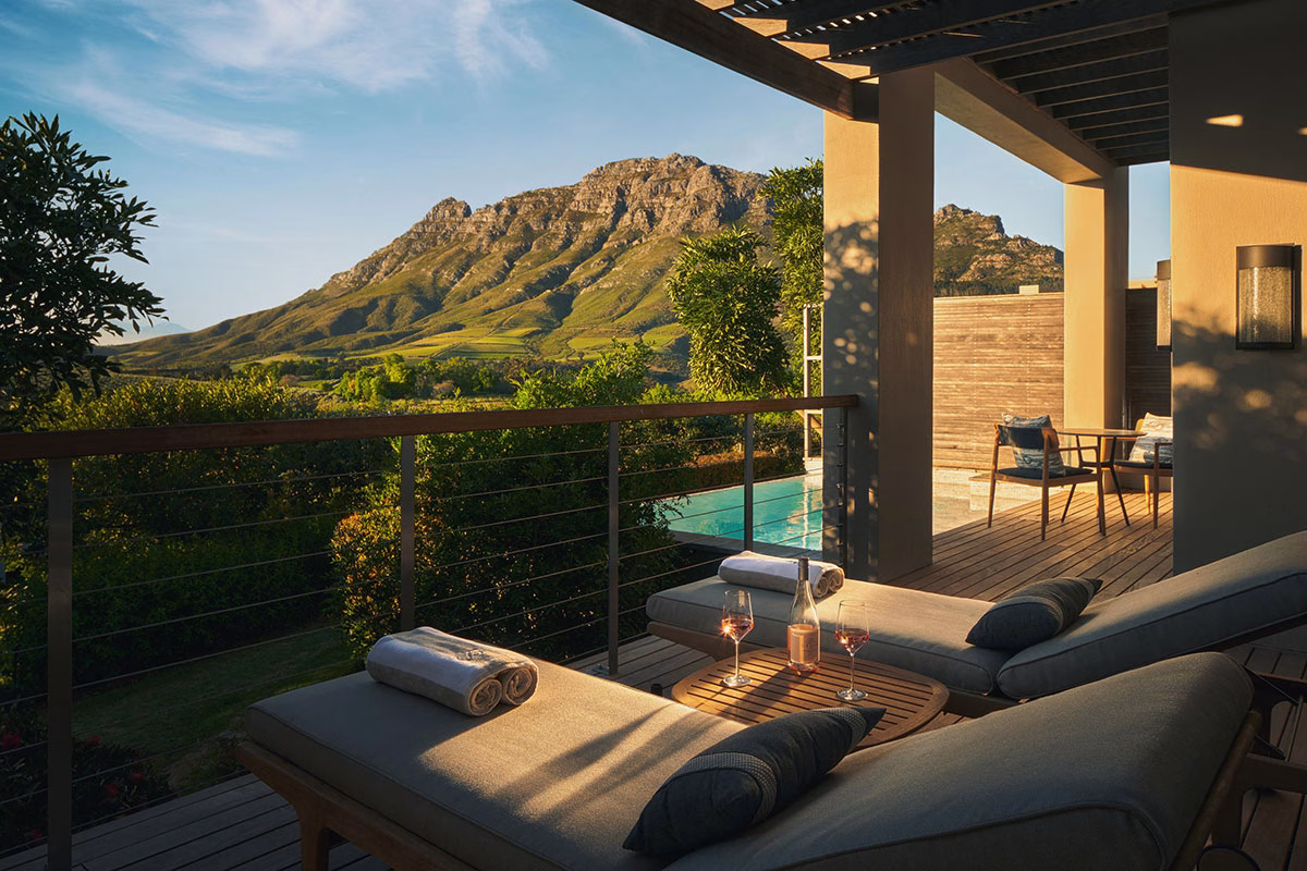Terrasse der Luxury Lodge des Delaire Graff Estate