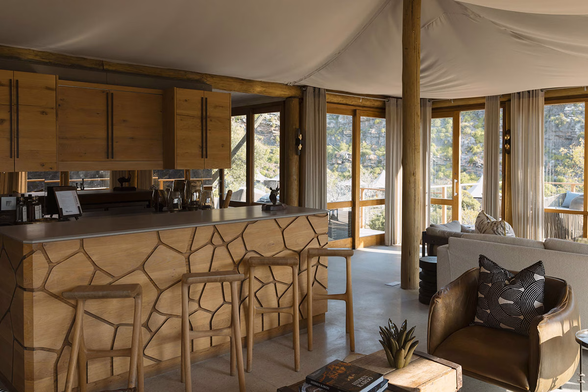 Bar der Dwyka Tented Lodge