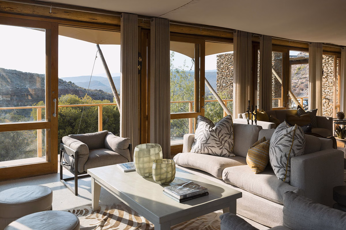 Wohnzimmer der Dwyka Tented Lodge