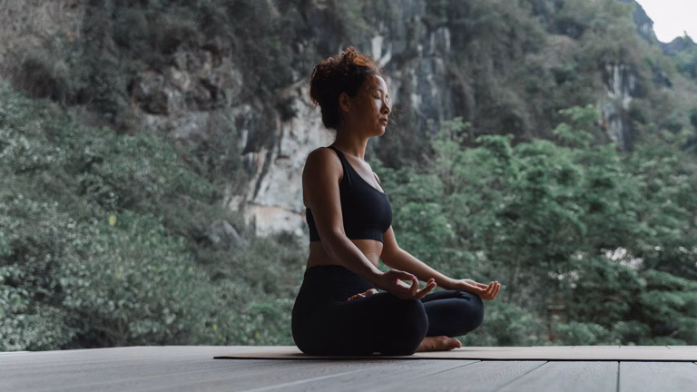 Yoga in den Auko Eco-Wellness Lodges Phong Nha