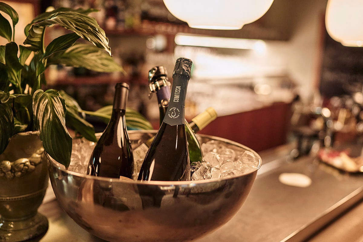 Gekühlter Sekt im Hotel Goldene Rose Karthaus