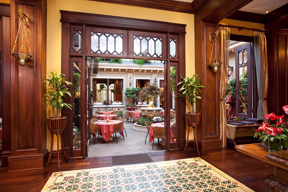 Eingang zum Restaurant des Hotel Grano De Oro