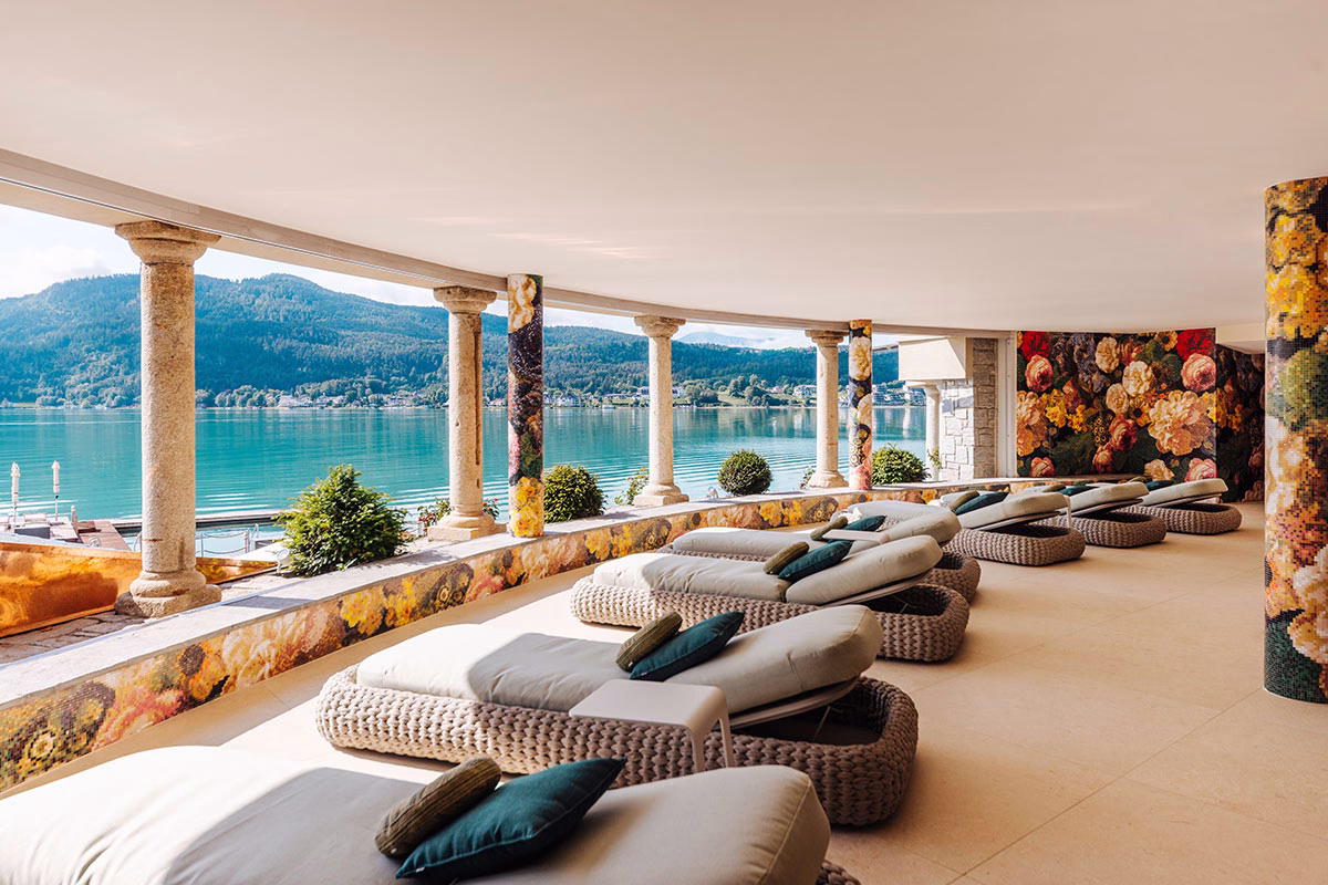 Liegen im Spa des Hotel Schloss Seefels