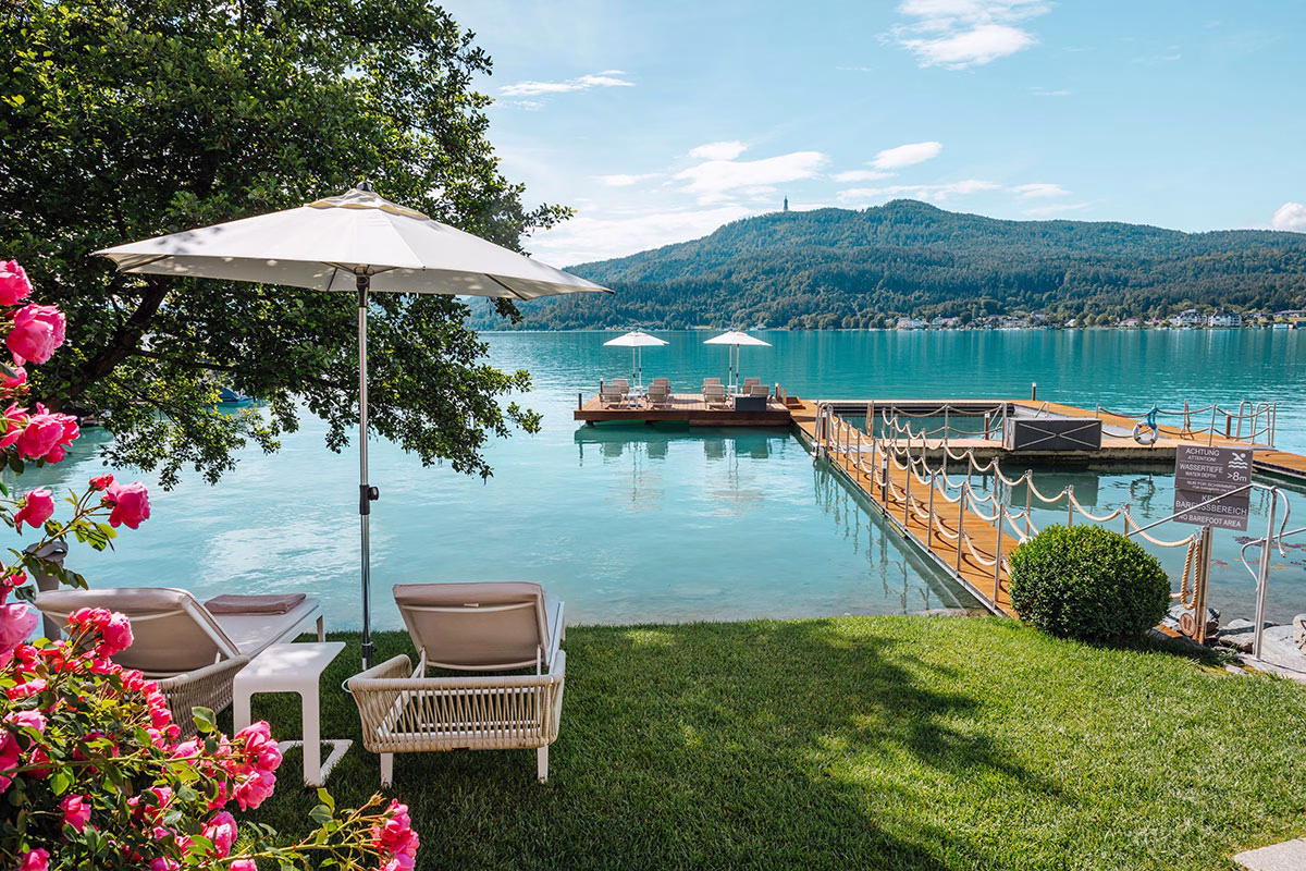 Wiese des Hotel Schloss Seefels