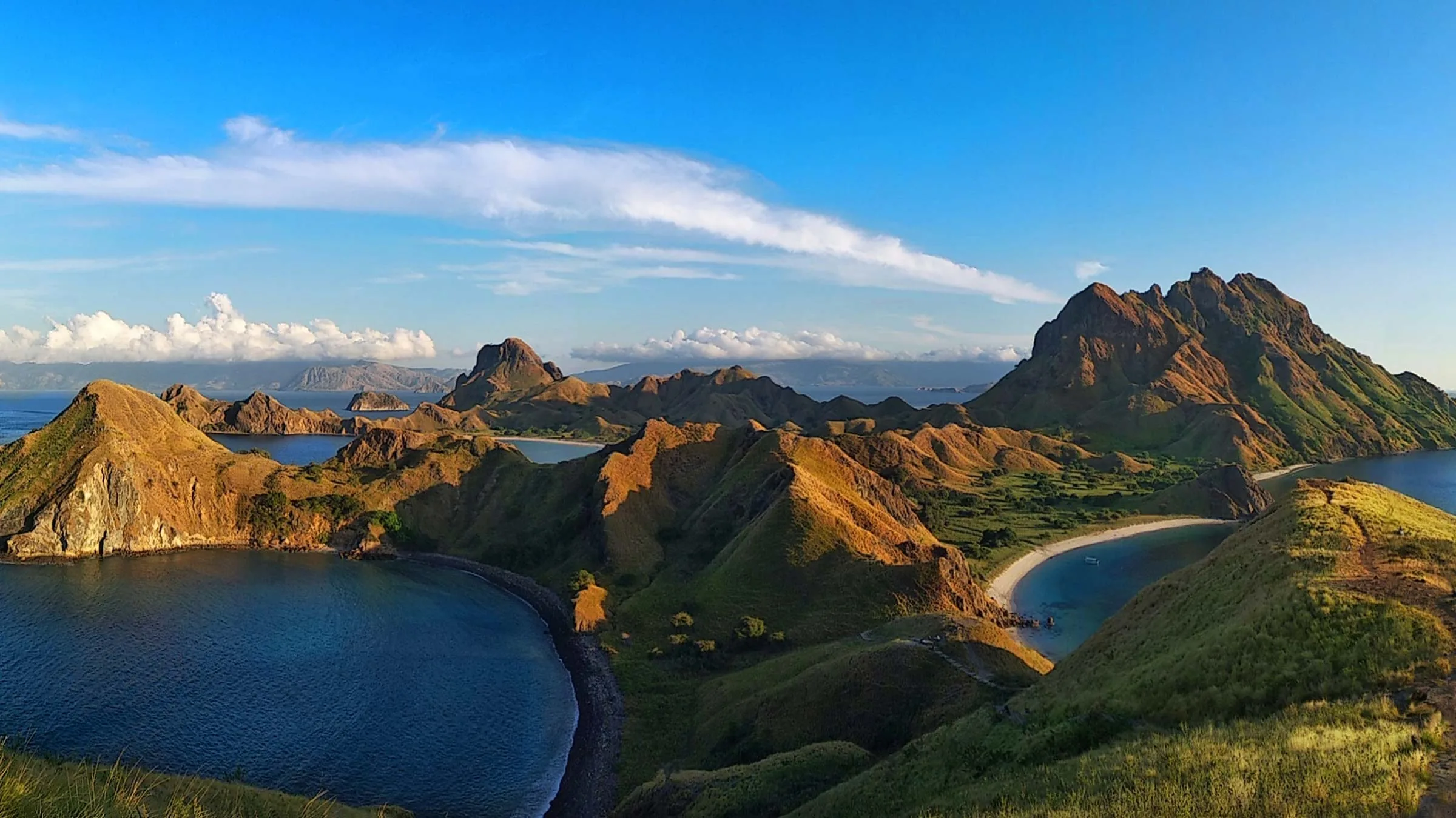 Blogbeitrag: Indonesien – ein Urlaub für die Bucketlist | Komodo Inselblick