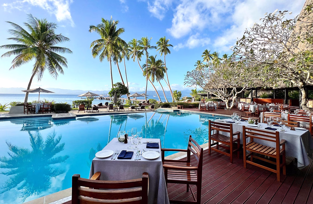 Dinner am Pool im Jean Michel Cousteau Resort