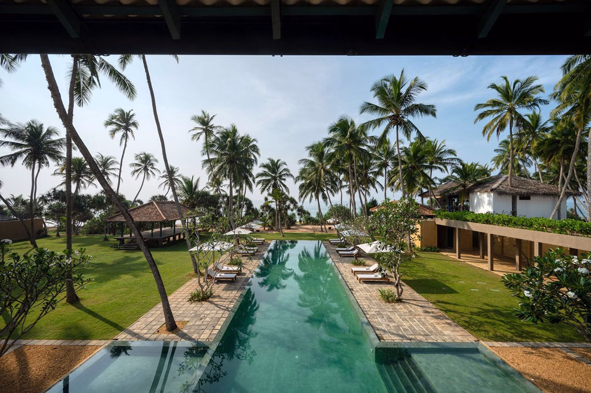 Blick vom Pool Richtung Meer im Kayaam House Sri Lanka