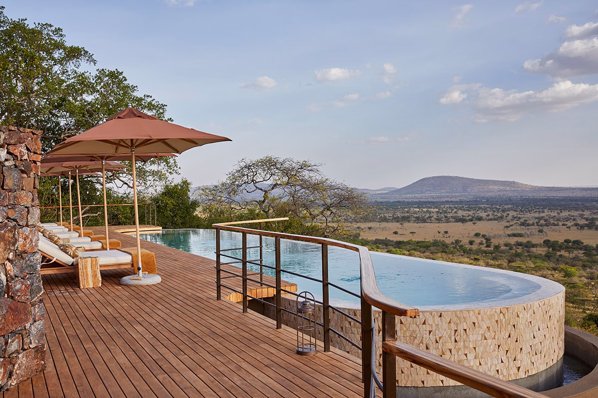Pool der Laba Grumeti Art Lodge