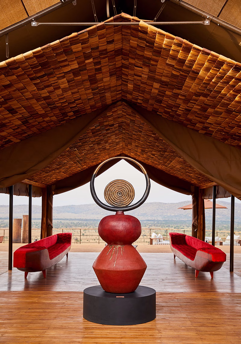 Sofas der Laba Grumeti Art Lodge