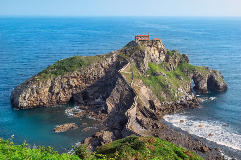 San Juan De Gaztelugatxe an der Baskischen Küste in Spanien