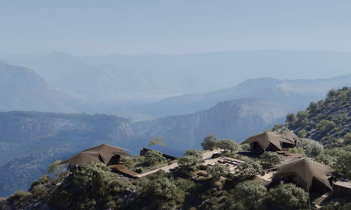 Drohnenansicht vom Hajar Camp von The Malkai im Oman