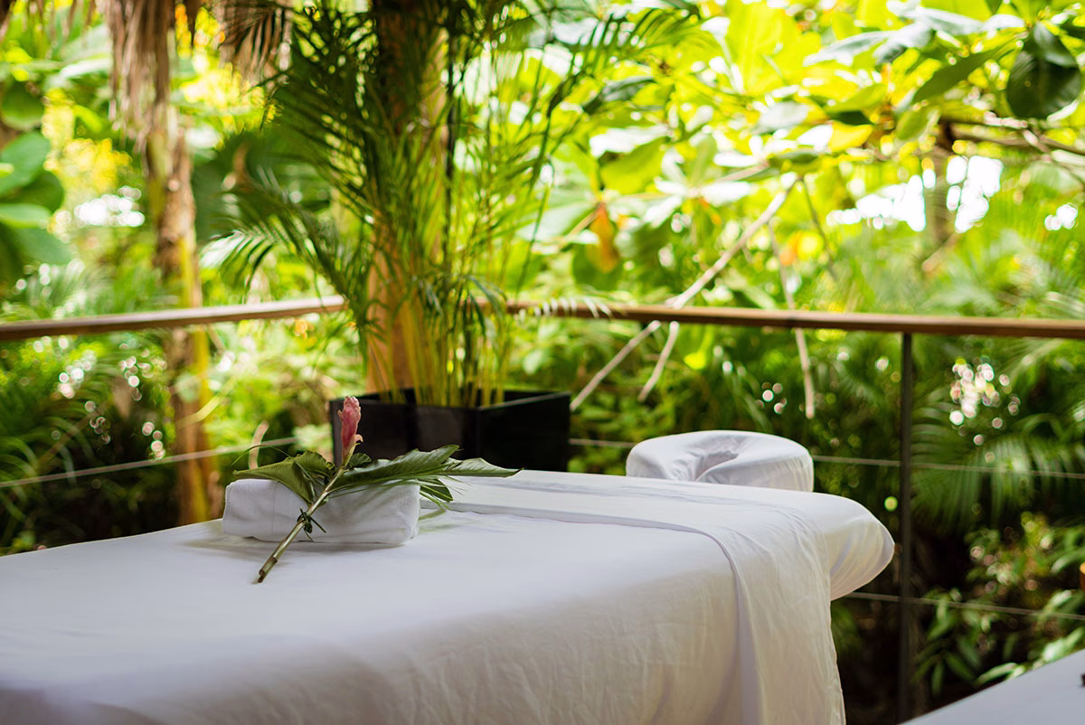 Massageliege im Nantipa Hotel