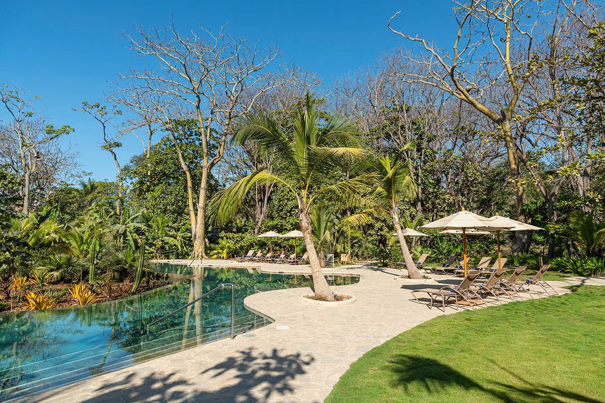 Pool im Nantipa Hotel