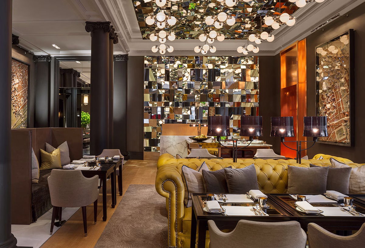 Mirror Room des Rosewood London