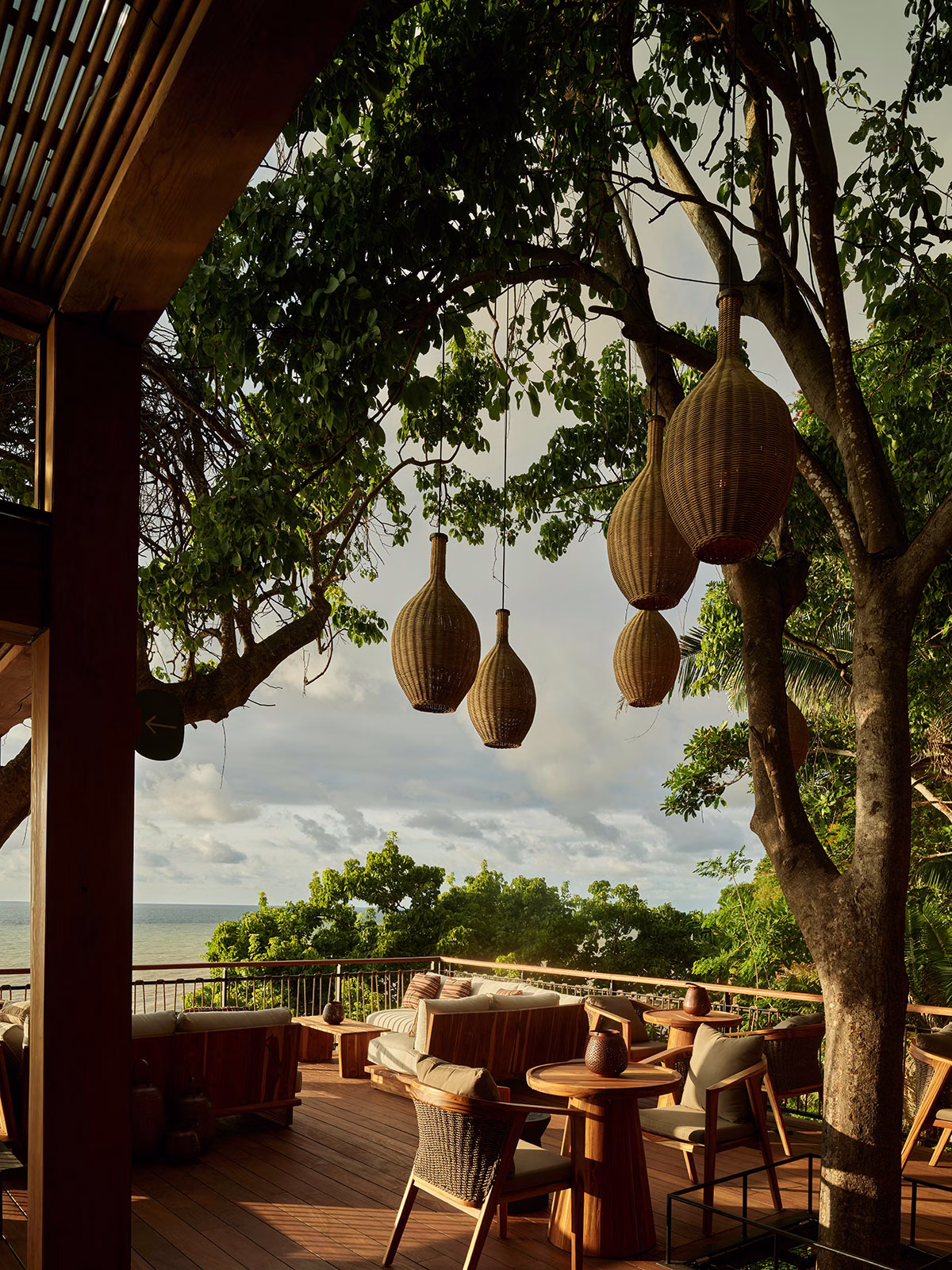 Rosewood Mandarina Restaurant Barra Penasco Terrasse mit Meerblick