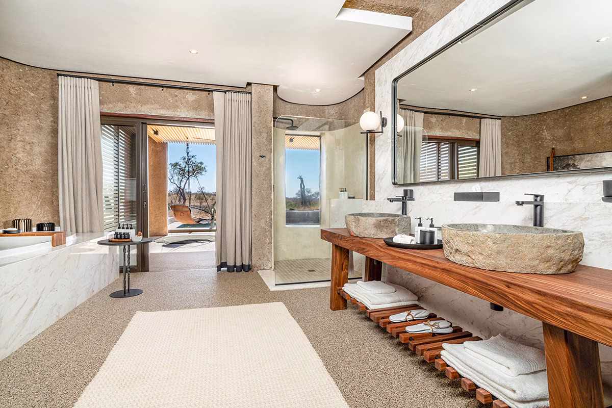 Badezimmer der Earth Luxury Suite der Sabi Sabi Earth Lodge