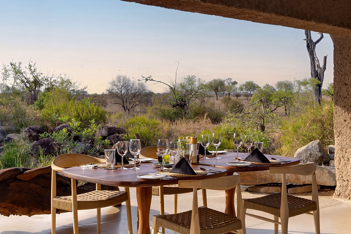 Outdoor Dining der Sabi Sabi Earth Lodge