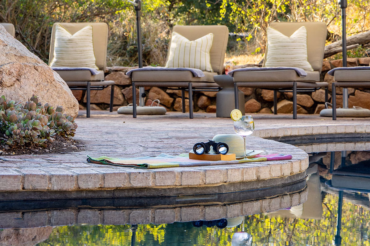 Am Pool des Sabi Sabi Little Bush Camp