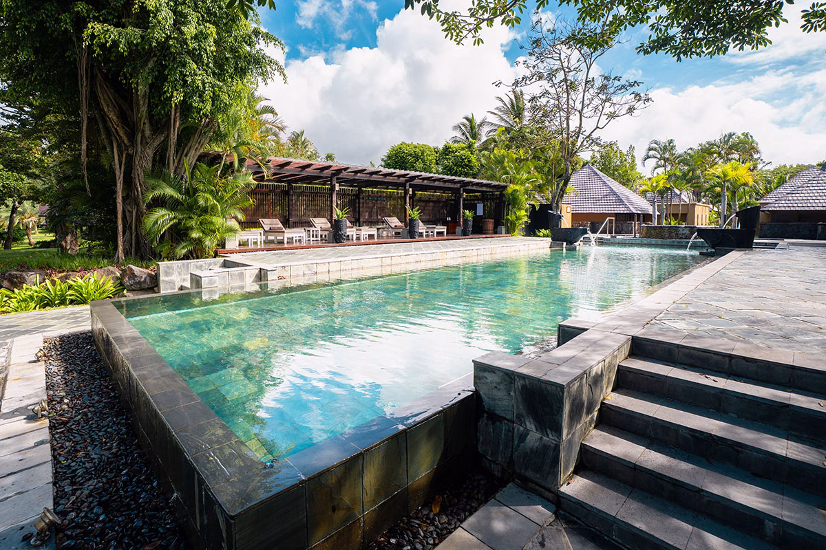 Pool des Shanti Maurice Resort & Spa