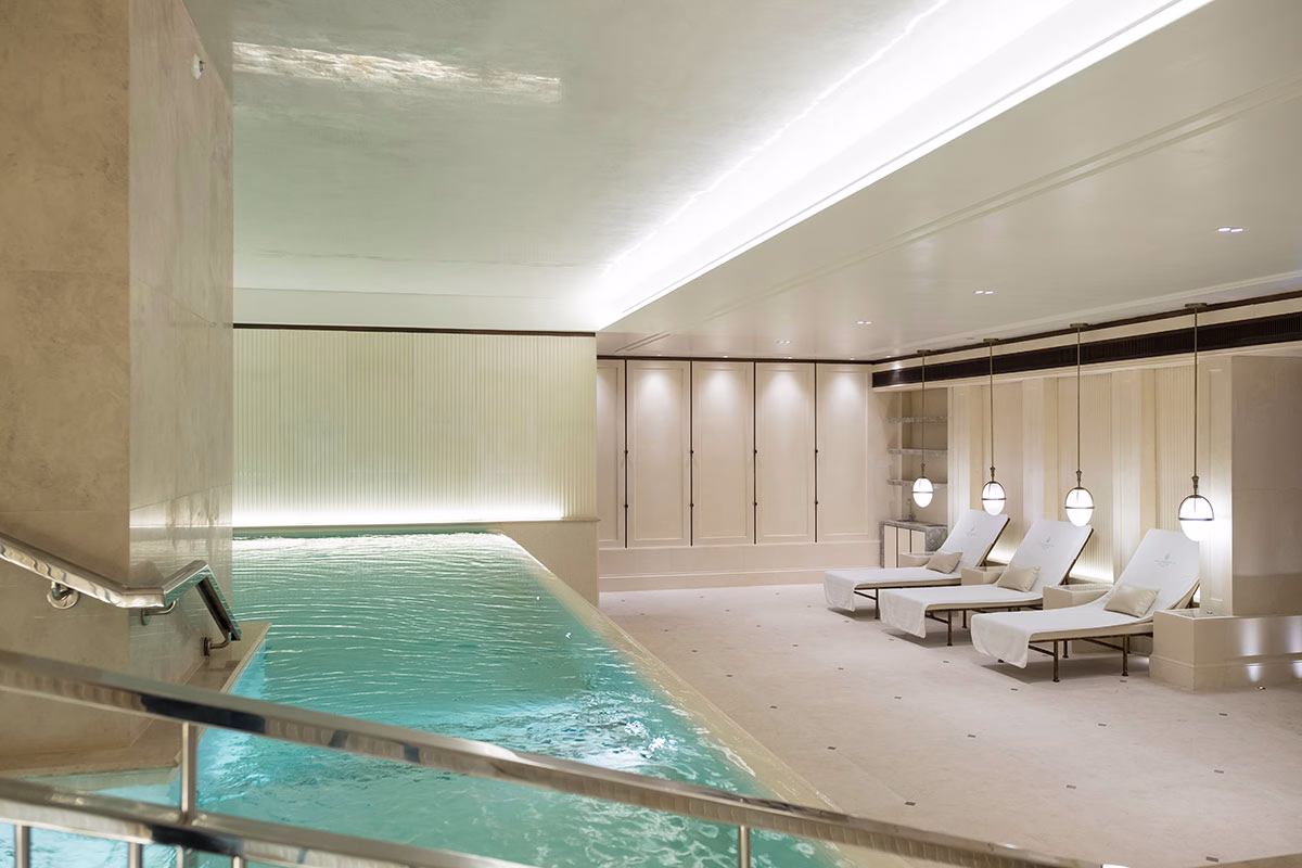 Pool im Spa Bereich im The Lanesborough
