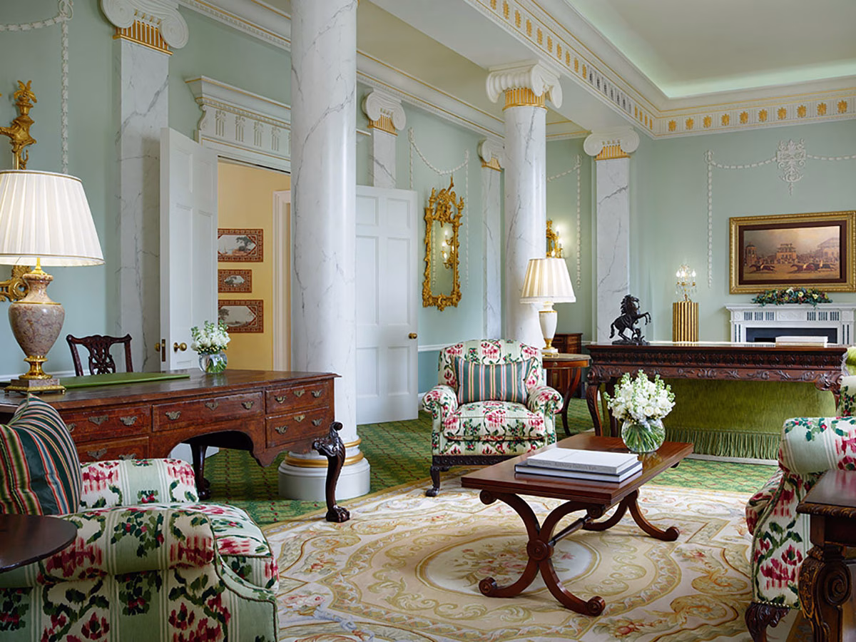 Wohnbereich einer Suite im The Lanesborough