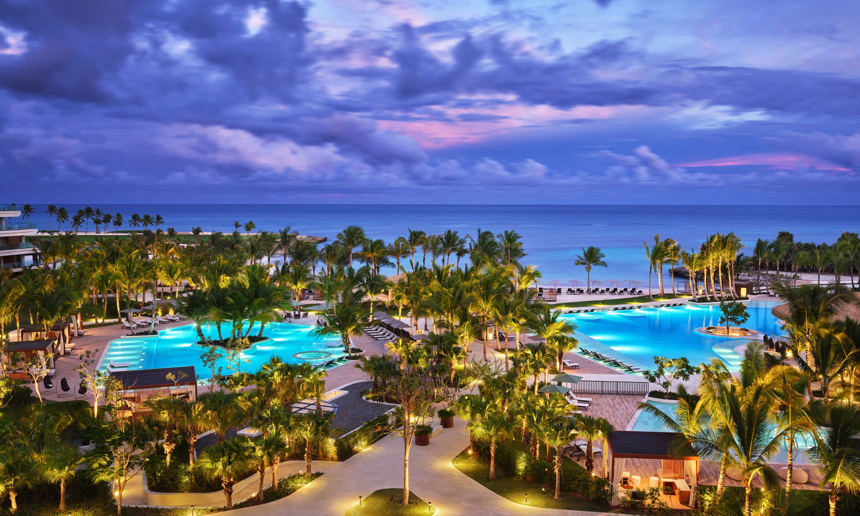 Pools des The St. Regis Cap Cana Resort aus Vogelperspektive