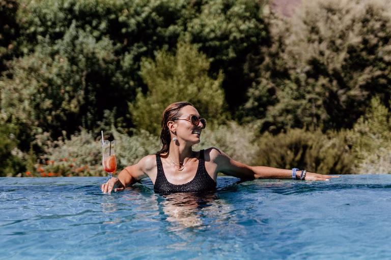 Schwimmen im Rim-Flow-Pool
