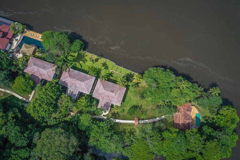 Tortuga Lodge