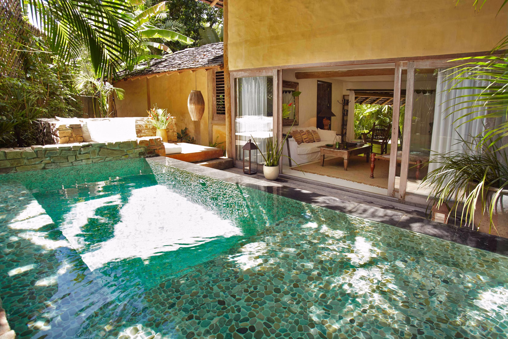 Plunge Pool einer Villa im UXUA Casa Hotel & Spa
