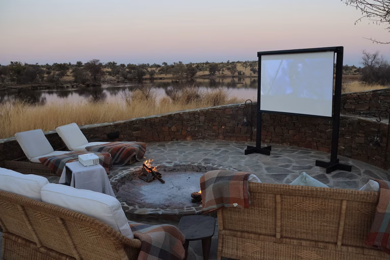 Cinema unter den Sternen in der Waldeck Lodge