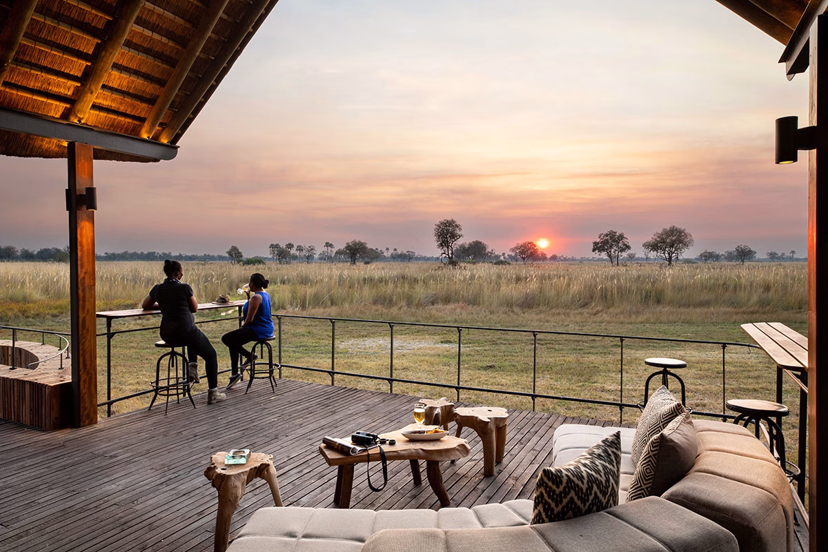 Sonnenuntergang auf der Terrasse des Wilderness Chitabe