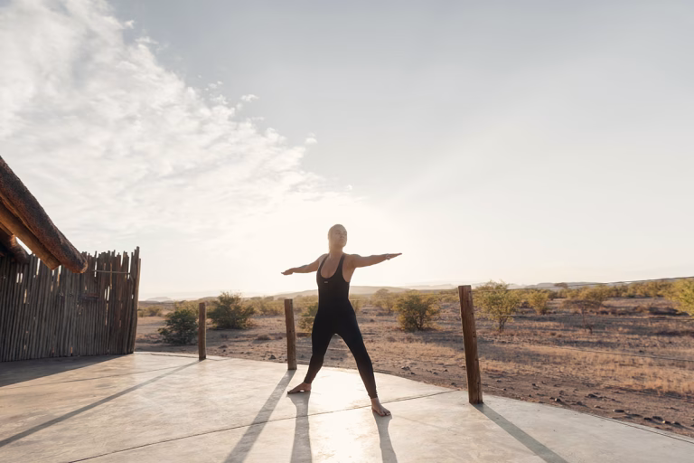 Yoga in der Wüstenstille