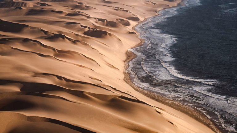 Flug über die Skeleton Coast