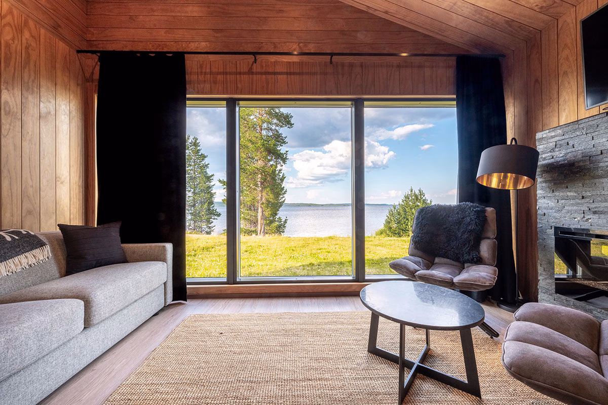 Wohnbereich des Wilderness Hotel Inari