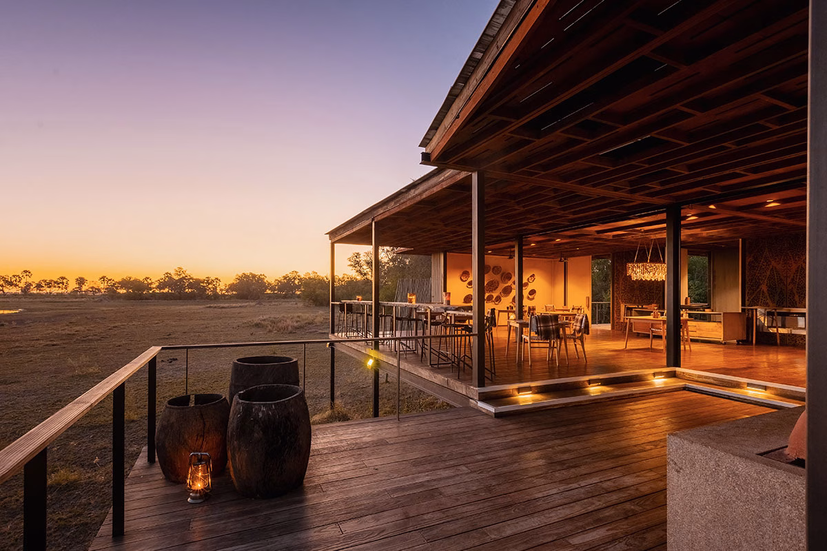 Terrasse bei Sonnenuntergang des Wilderness Qorokwe