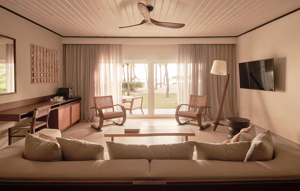 Wohnbereich in der Ocean Suite des Carlisle Bay
