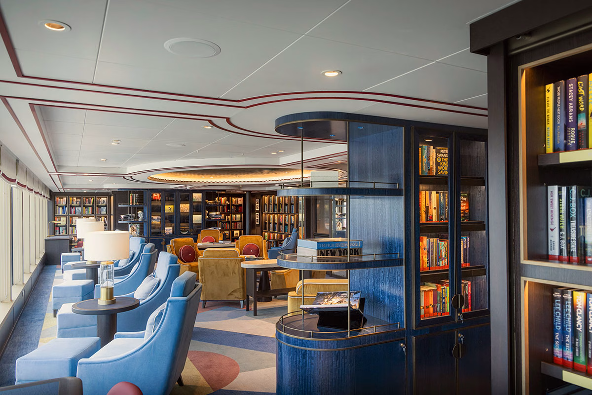 Bibliothek auf der Queen Anne der Cunard Linie