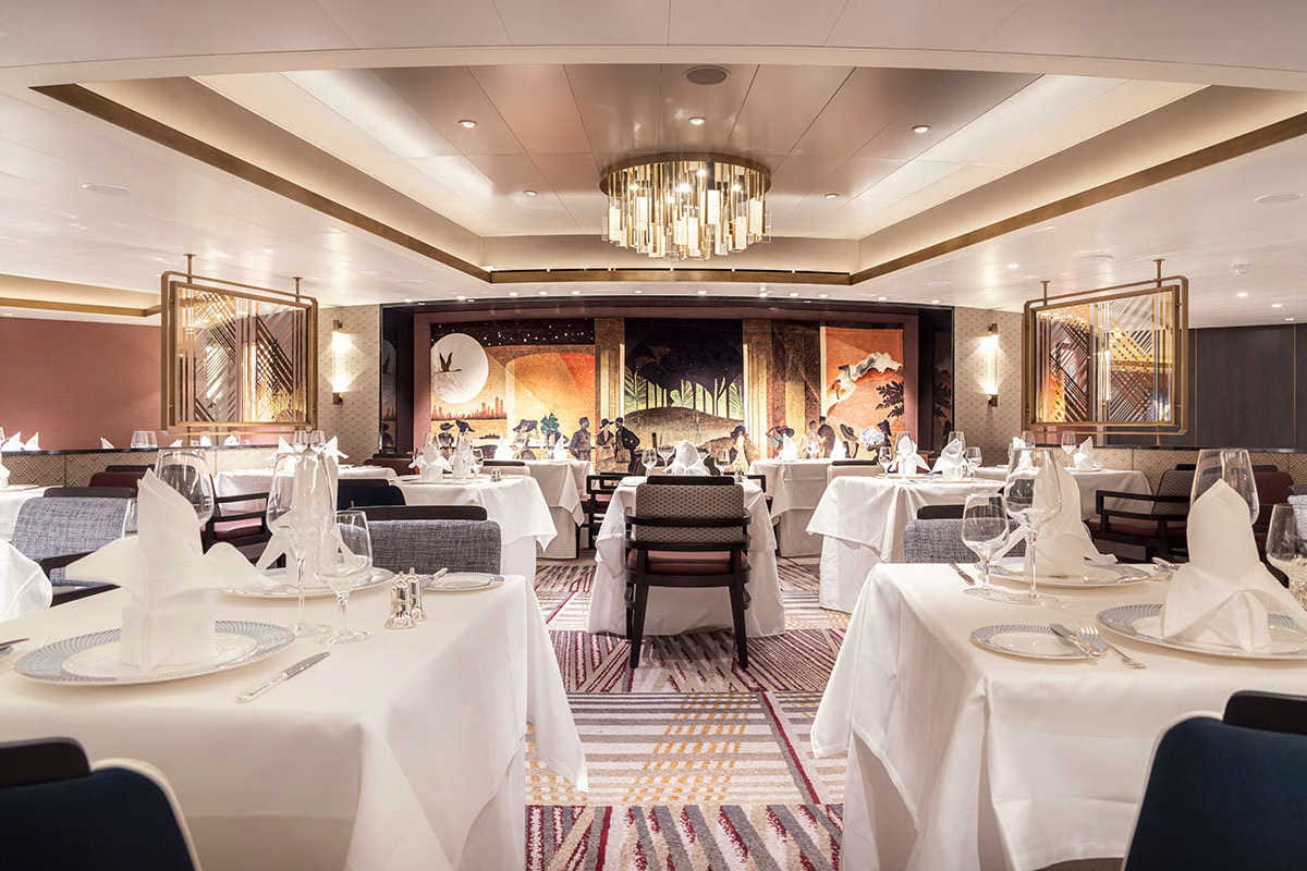 Restaurant auf der Queen Anne der Cunard Linie