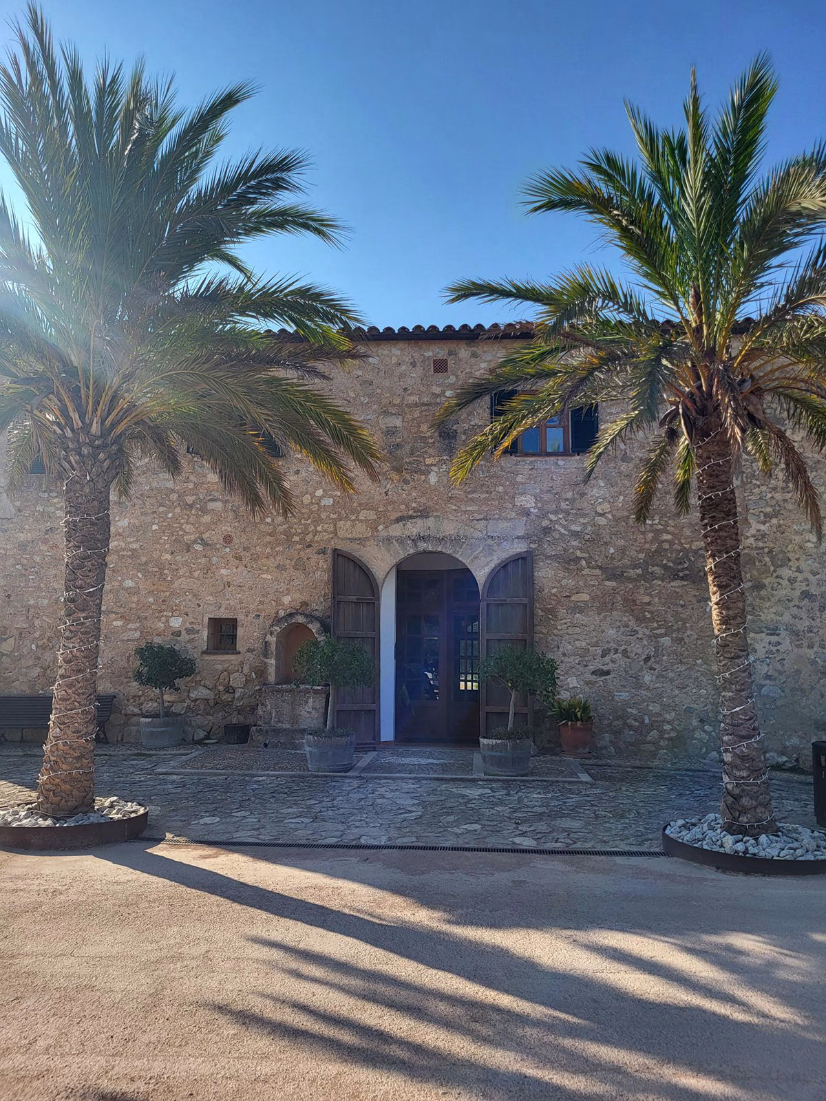 Slow Travel Mallorca Eingang des Boutique Hotels
