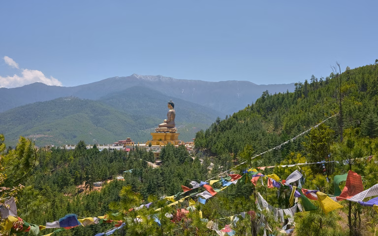 Amankora Thimphu Buddha Statur in freier Umgebung